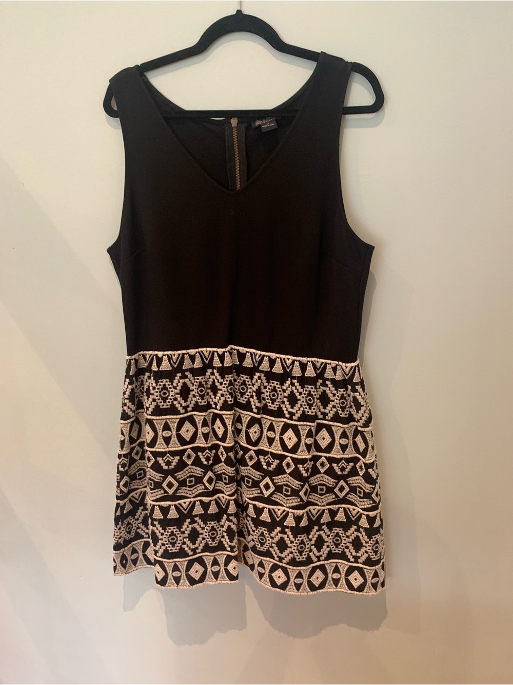 Lucky Brand Live in Love Sleeveless Black and Cream Patterned Skater Dress